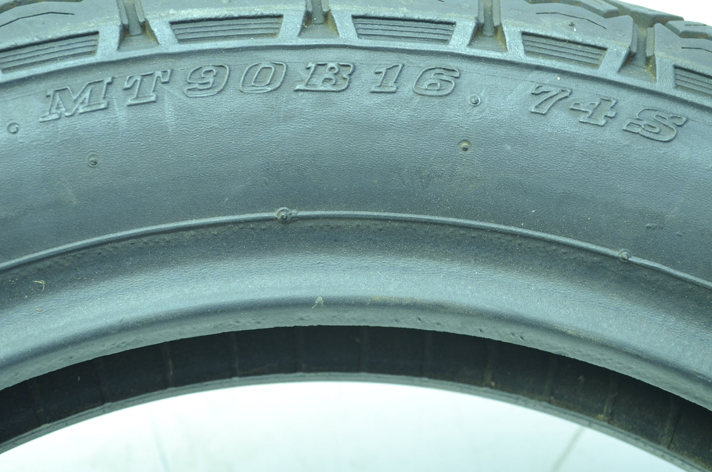 Motorcycle Harley Davidson Front Tire MT90B16 74S NOS
