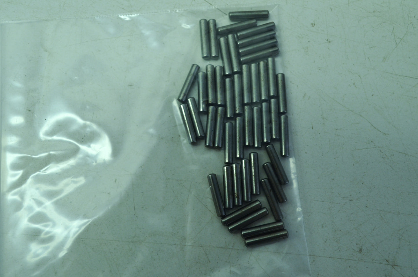 OEM Harley-Davidson 9086 Roller Qty 44 NOS