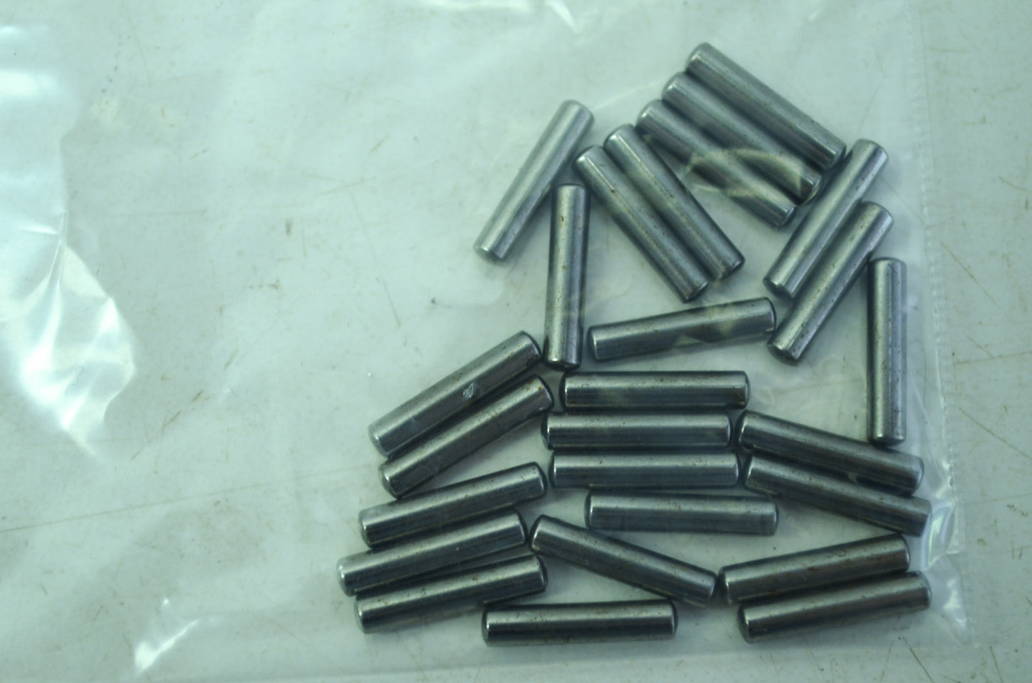 OEM Harley-Davidson 9086 Roller Qty 27 NOS