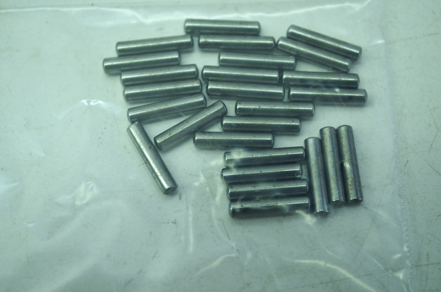 OEM Harley-Davidson 9086 Roller Qty 27 NOS