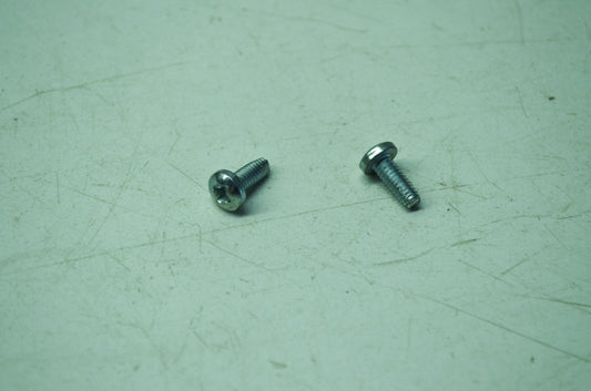 OEM Harley-Davidson 67727-87 Screw Qty 2 NOS