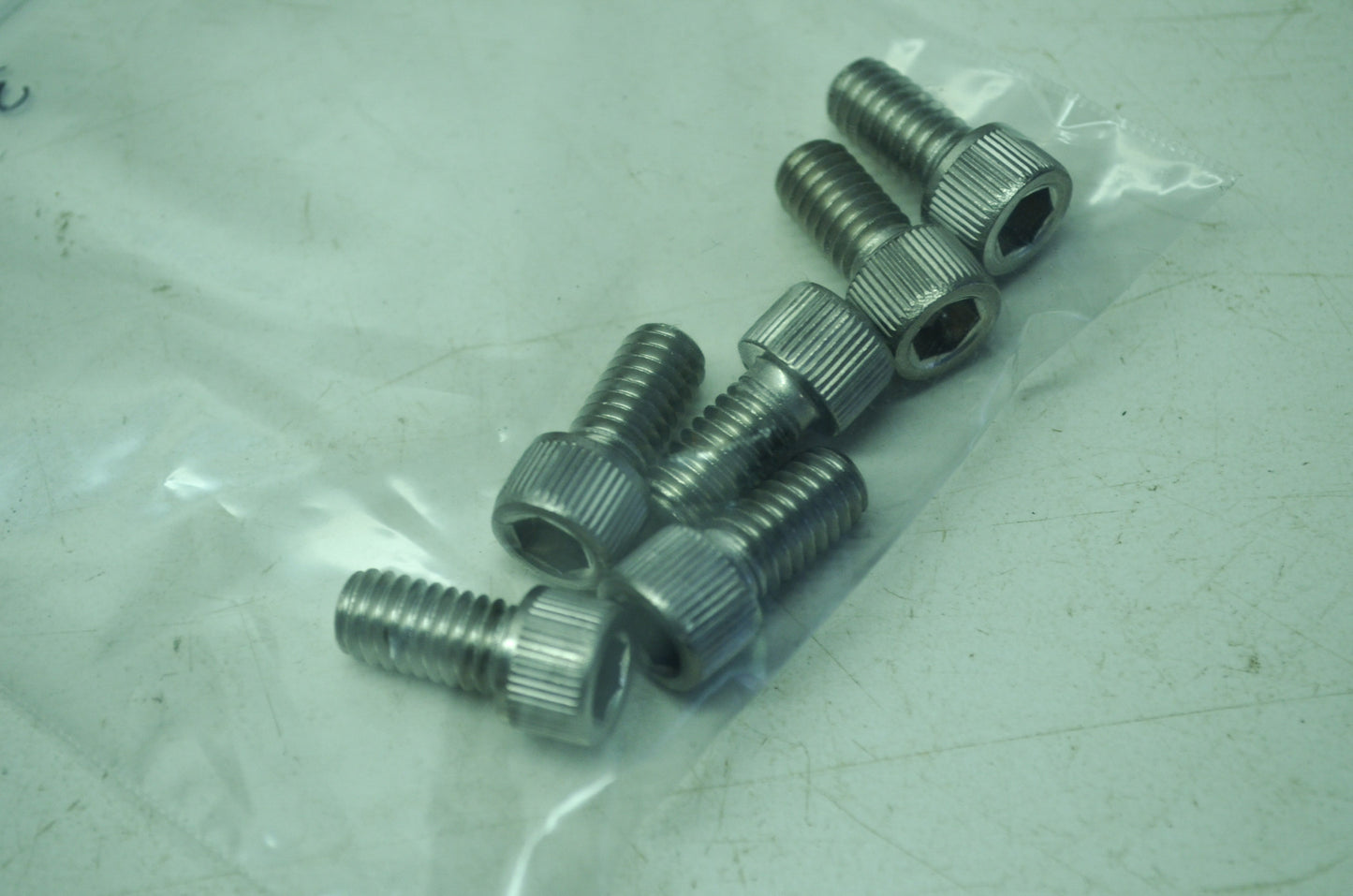 OEM Harley-Davidson 3413 Cap Screw Qty 6 NOS