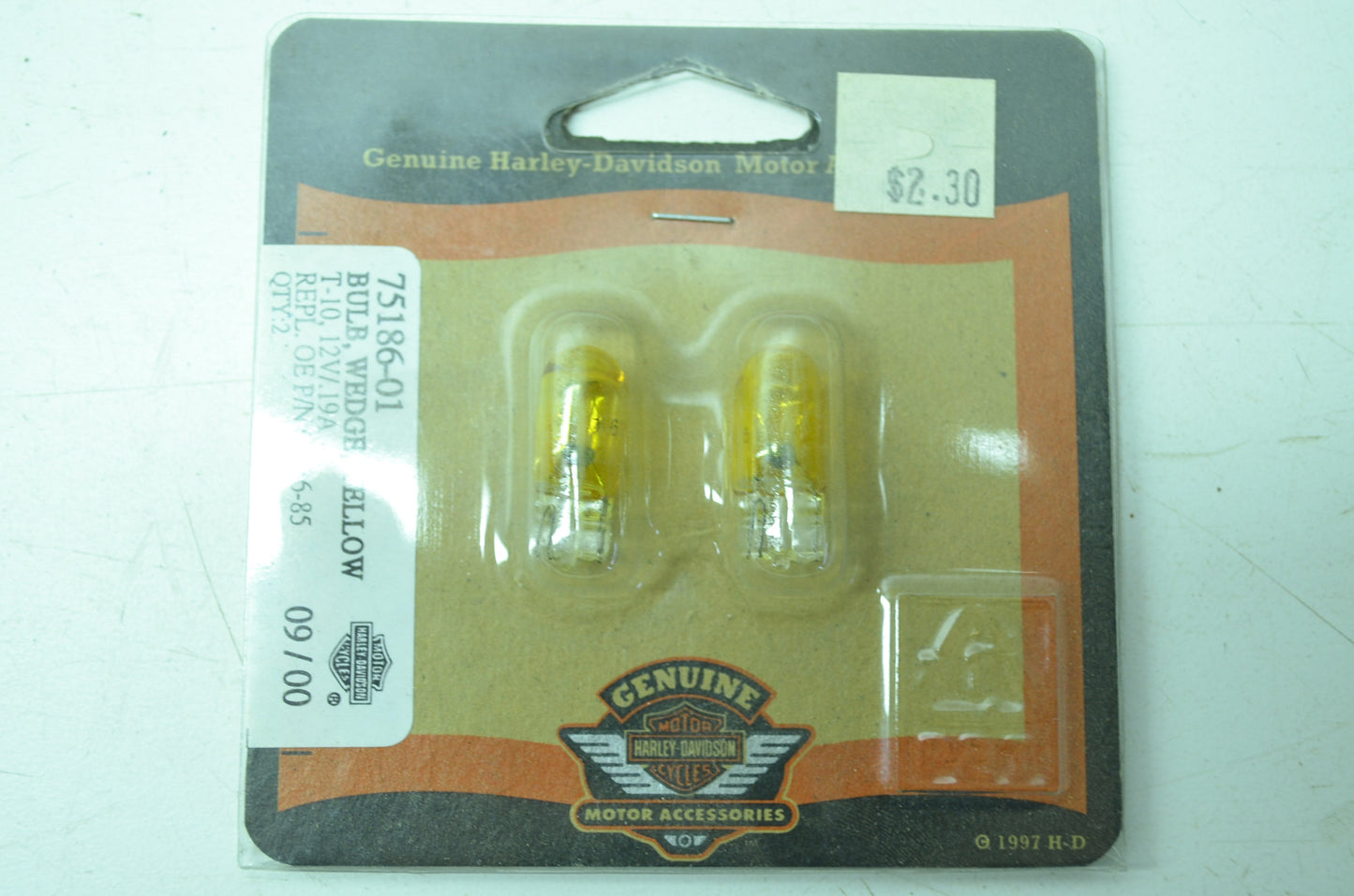 OEM Harley-Davidson 75186-01 Bulb Type T-3 1/4 #161 Yellow NOS