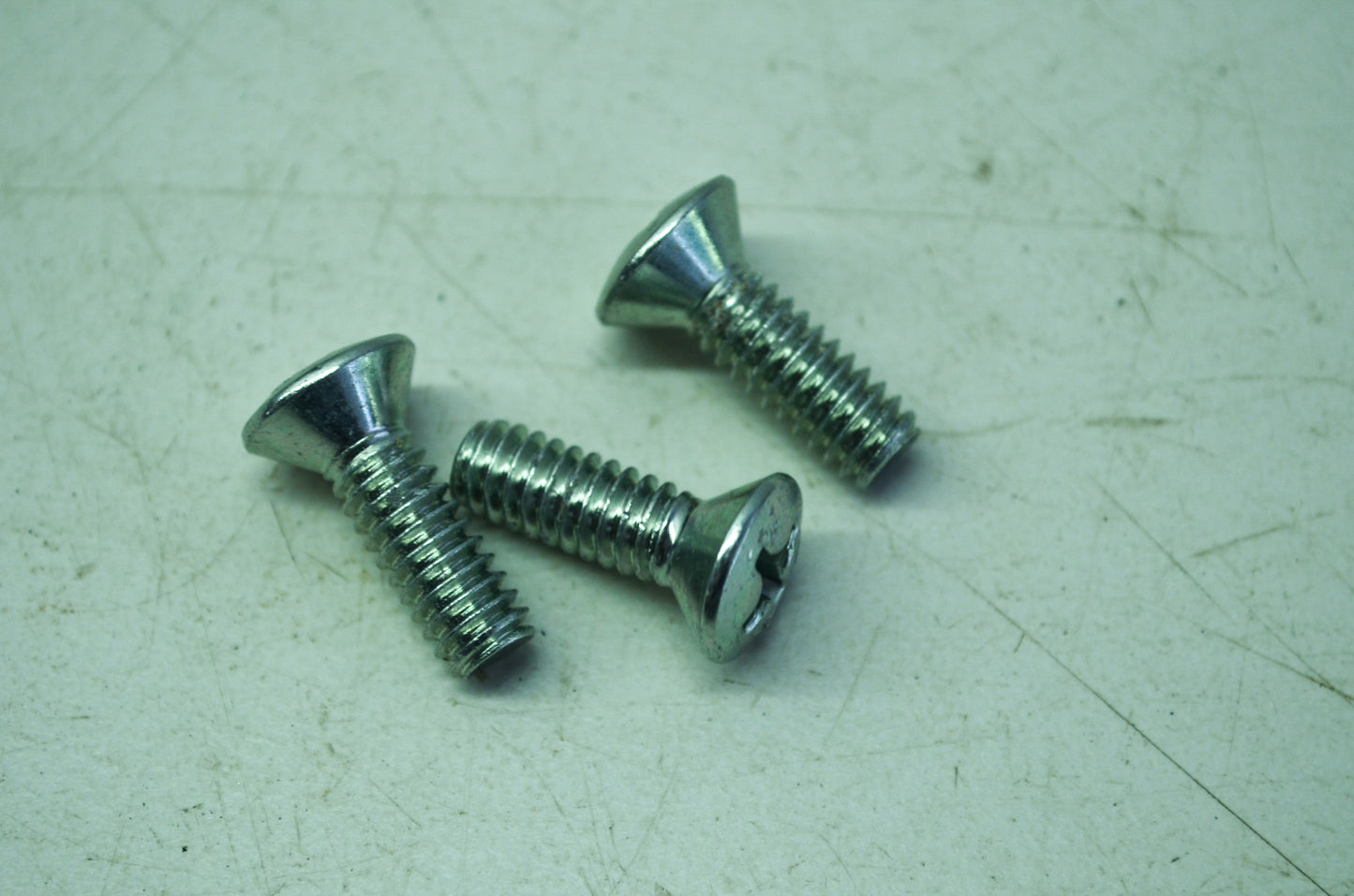 OEM Harley-Davidson 2356 Oval Head Machine Screw Qty 3 NOS