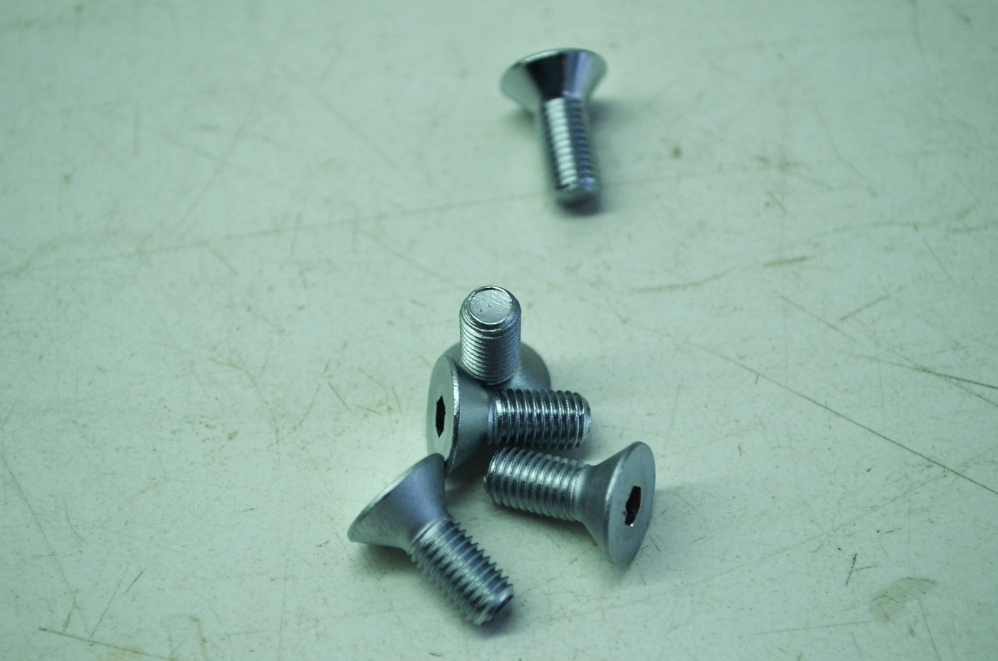 OEM Harley-Davidson 2008 Screw Qty 5 NOS