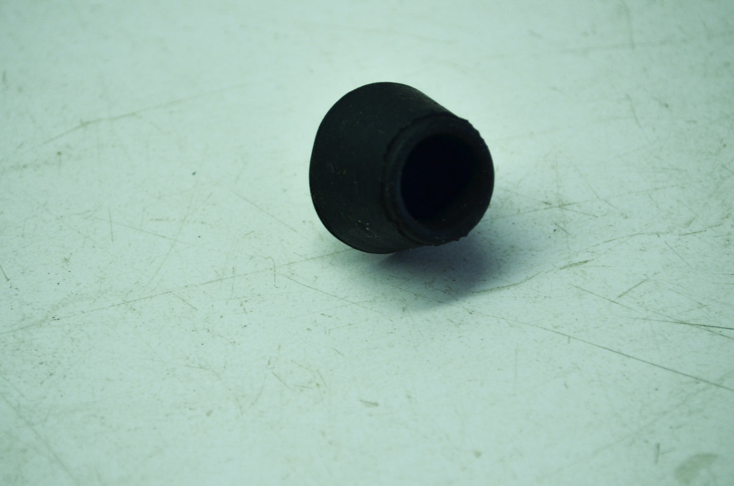 OEM Harley-Davidson 61562-66 Support Rubber NOS