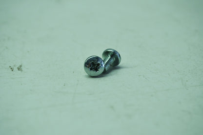 OEM Harley-Davidson 2585 Screw Qty 2 NOS