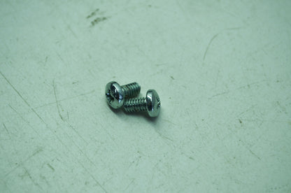 OEM Harley-Davidson 2585 Screw Qty 2 NOS
