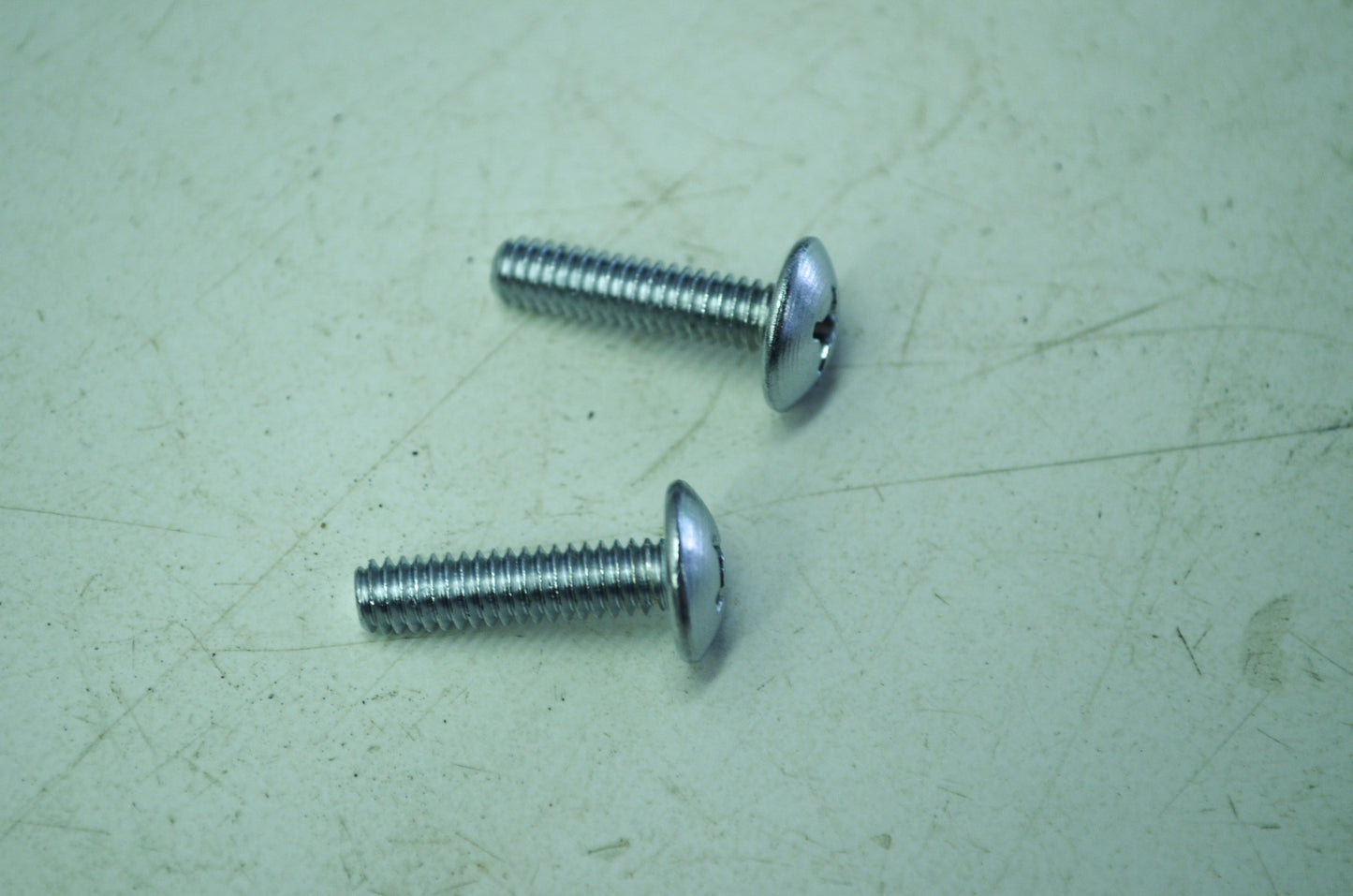 OEM Harley-Davidson 2430 Machine Screw Qty 2 NOS