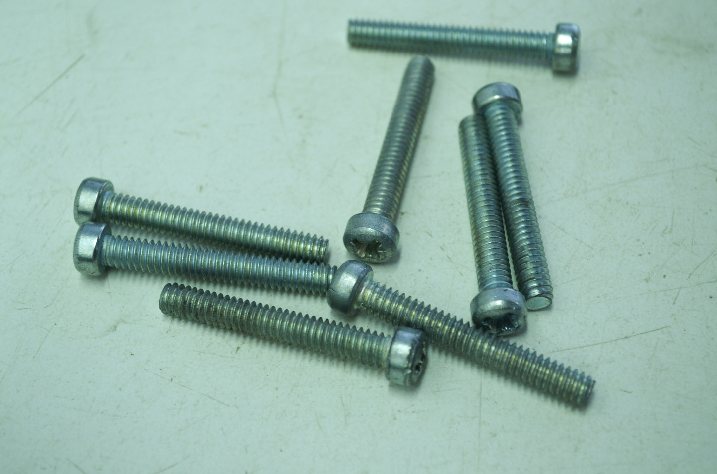 OEM Harley-Davidson 1316W Screw Qty 8 NOS