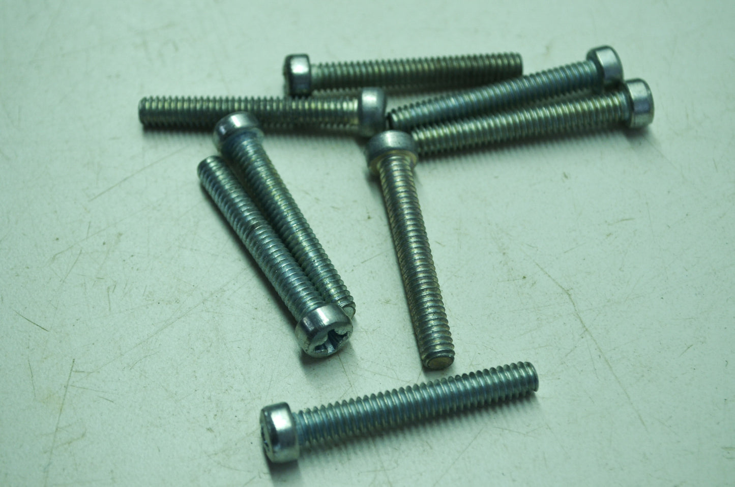 OEM Harley-Davidson 1316W Screw Qty 8 NOS