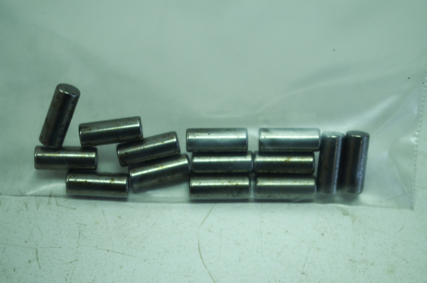 OEM Harley-Davidson 9152A Roller Qty 14 NOS