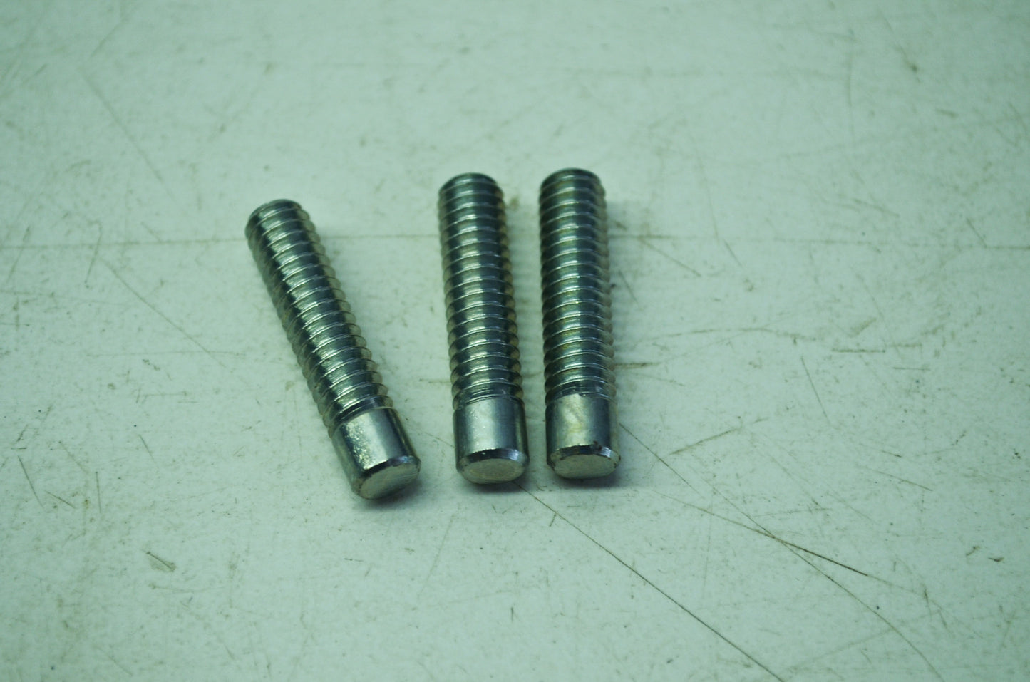 OEM Harley-Davidson 42461-80 Stud Qty 3 NOS