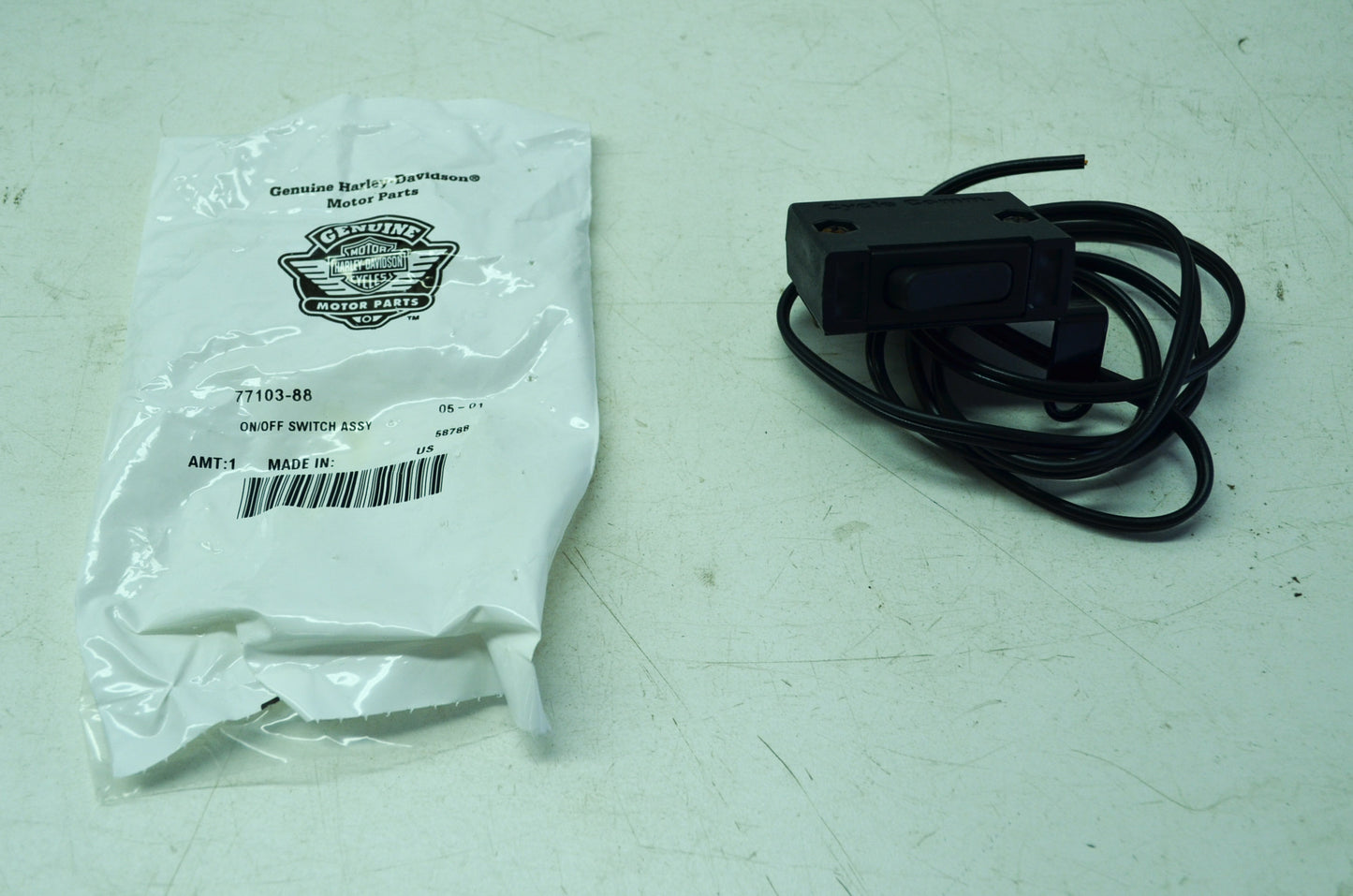OEM Harley-Davidson 77103-88 On/Off Switch Assembly NOS
