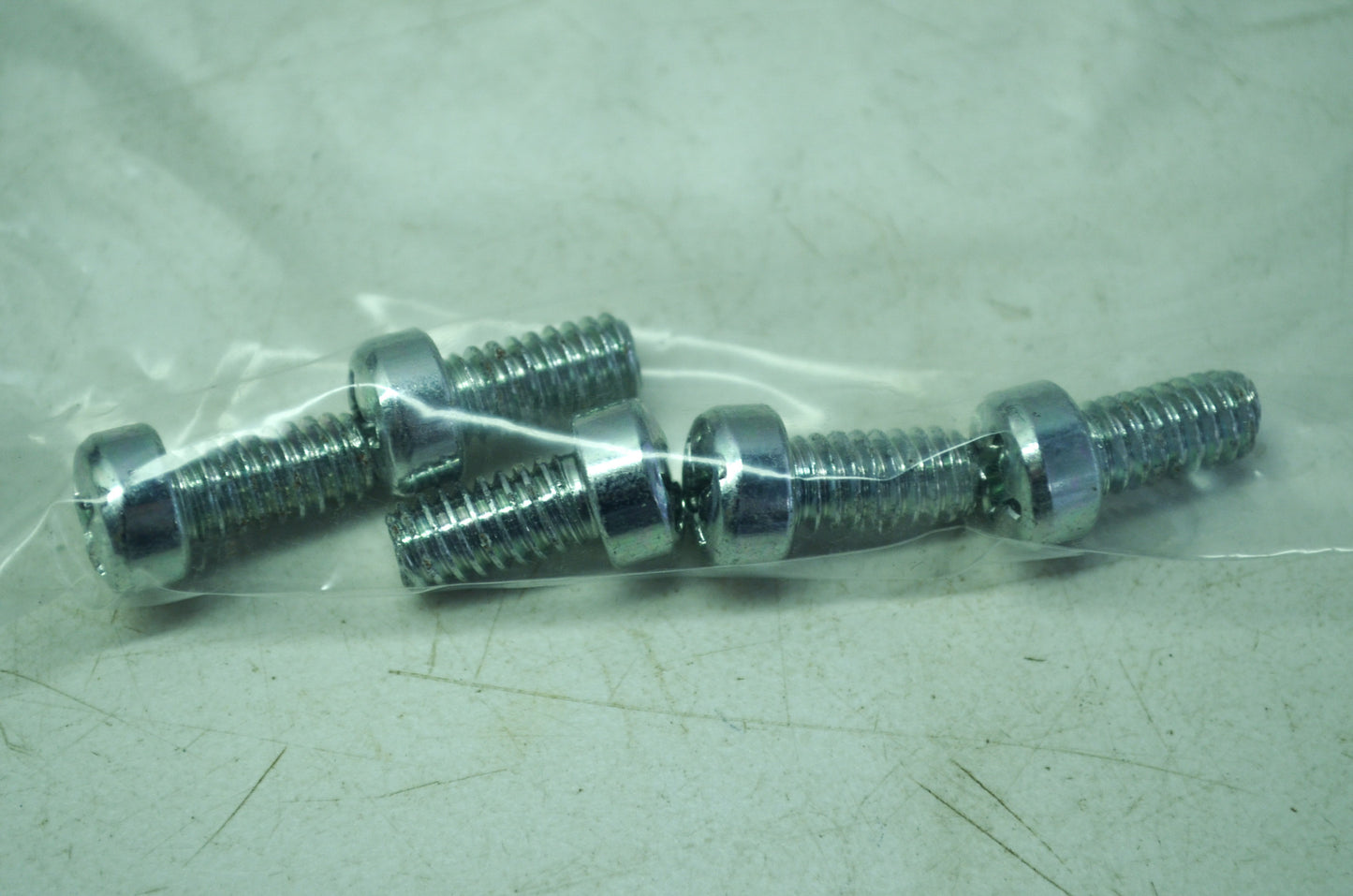 OEM Harley-Davidson 2902 Screw Qty 5 NOS
