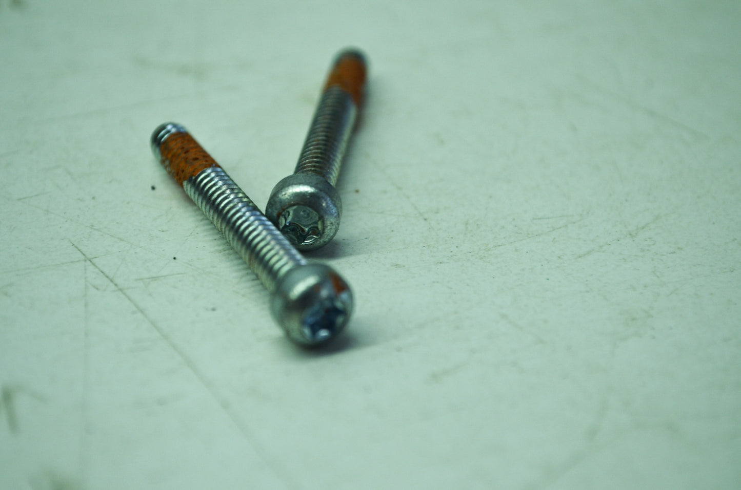 OEM Harley-Davidson 11740 Screw Qty 2 NOS