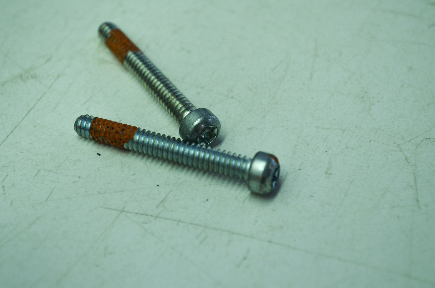 OEM Harley-Davidson 11740 Screw Qty 2 NOS
