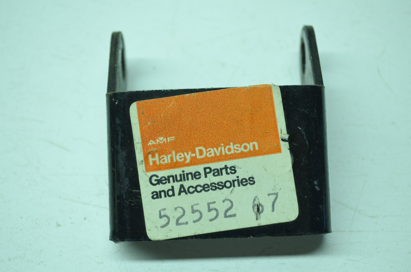 OEM Harley-Davidson 52552-67 Seat Bracket NOS