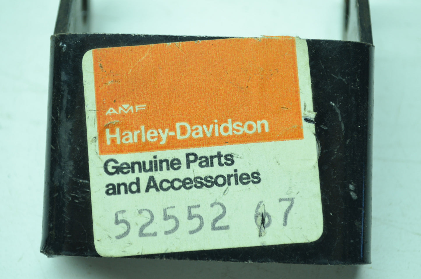 OEM Harley-Davidson 52552-67 Seat Bracket NOS