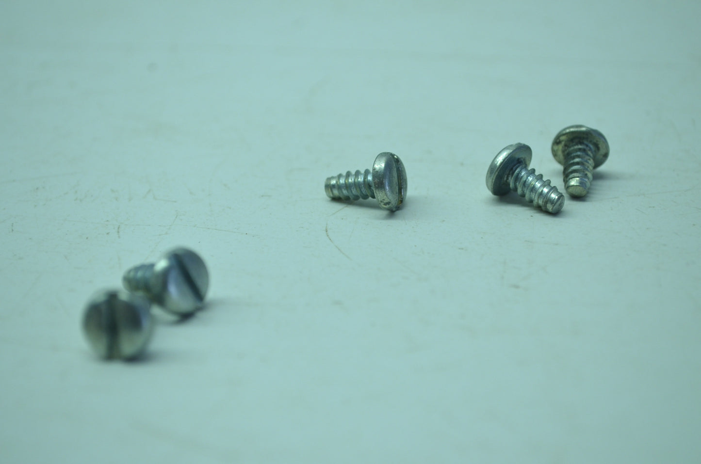 OEM Harley-Davidson 2656W Screw Qty 5 NOS