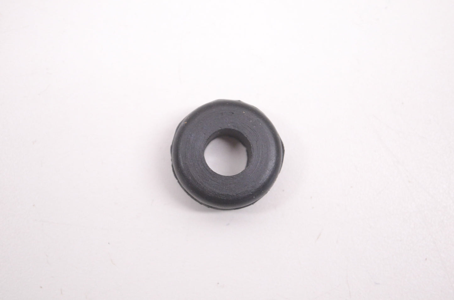 New OEM Arctic Cat 1623-156 Grommet 3/8(ID)-7/8(OD) NOS