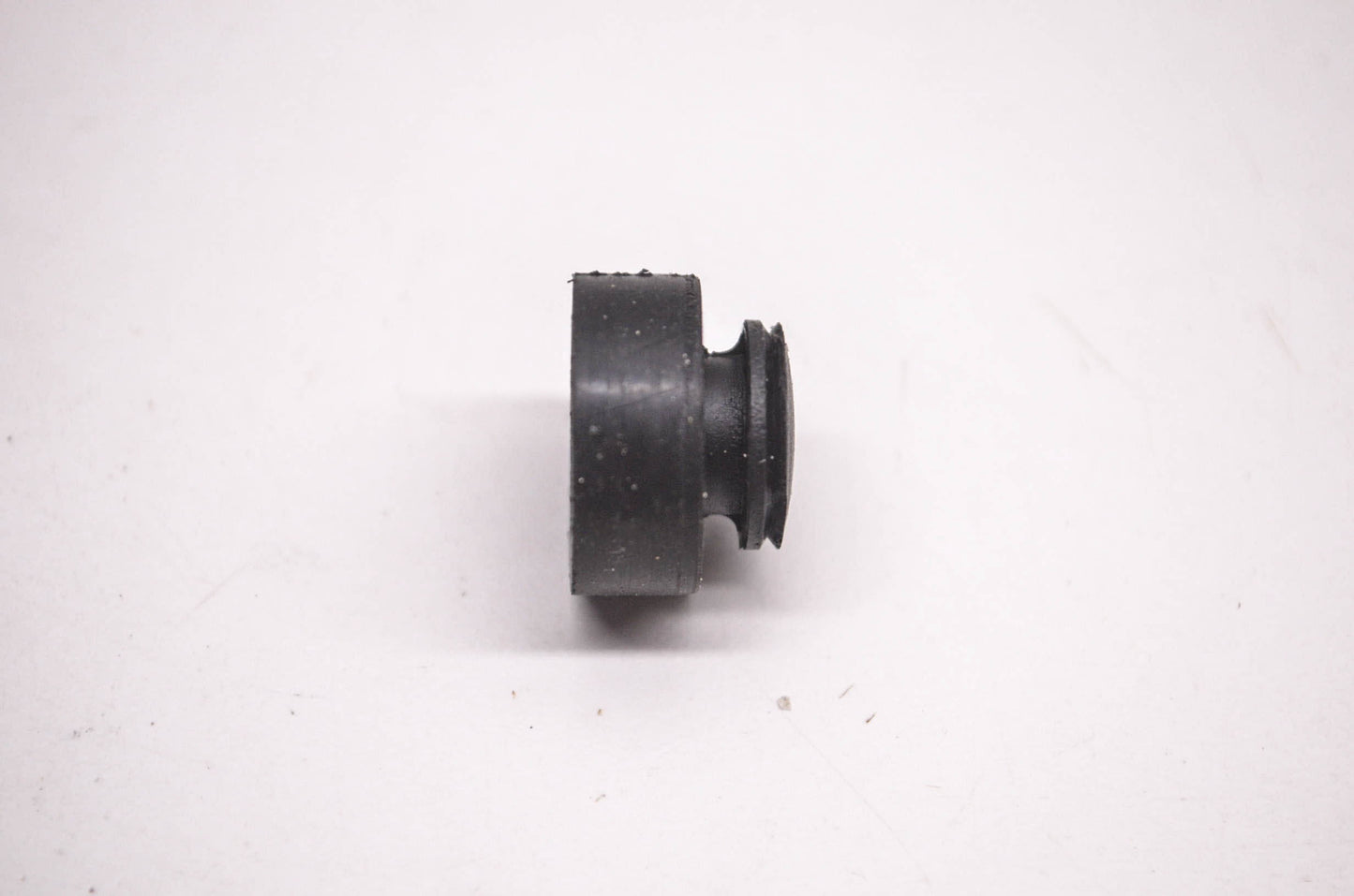 New OEM Kawasaki 92075-1598 Side Cover Damper NOS