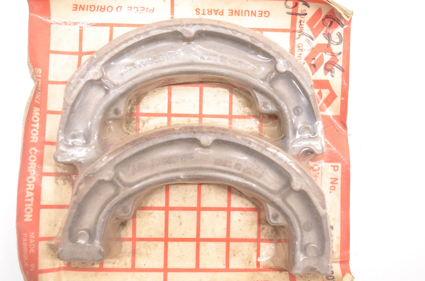 New OEM Suzuki 54410-18901 Brake Shoe Kit NOS