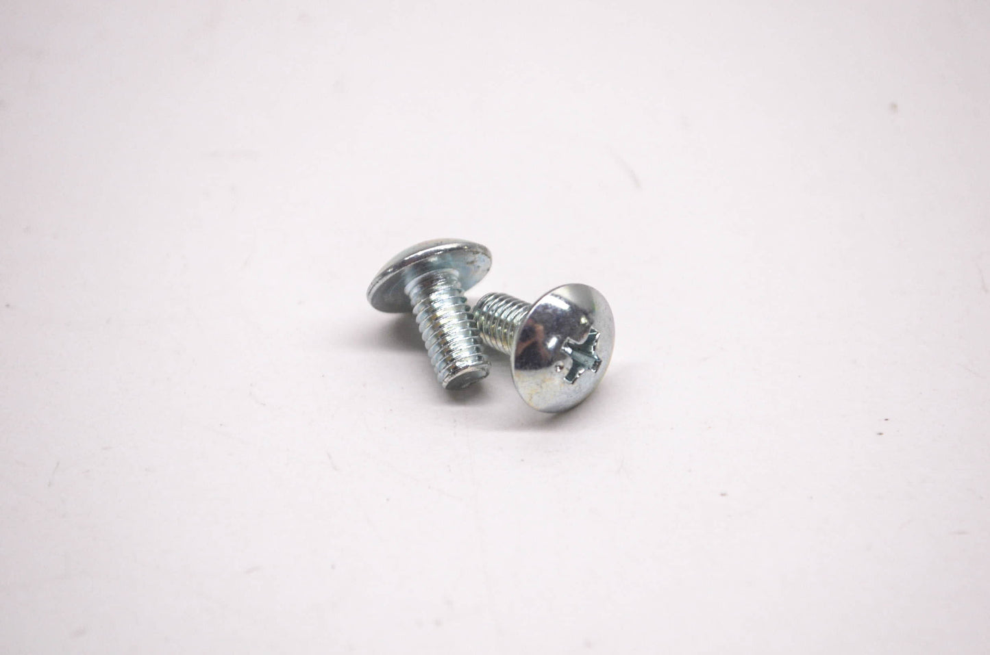 New OEM Kawasaki 92009-1186 Seat Cover Screws Qty 2 NOS