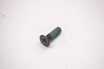 New OEM Kawasaki 92009-1305 Screw 5x16 NOS