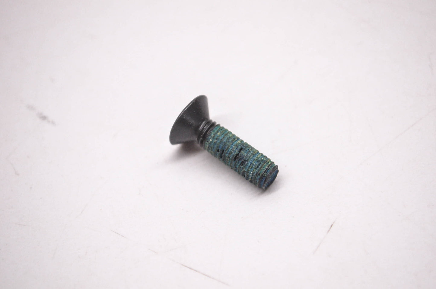 New OEM Kawasaki 92009-1305 Screw 5x16 NOS