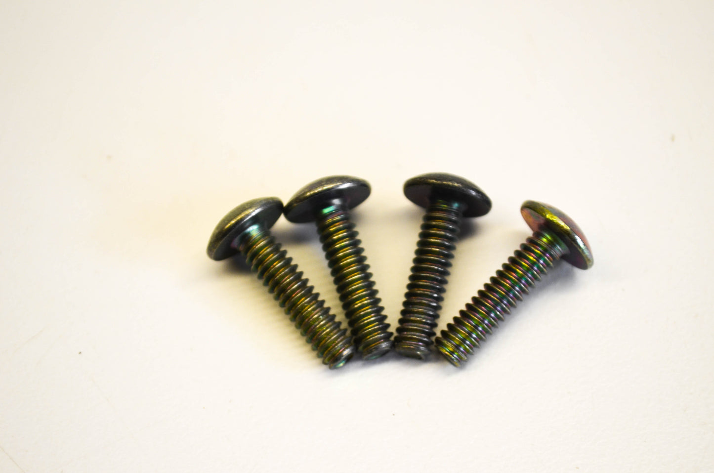New OEM Arctic Cat 8007-400 Screws Qty 4 NOS