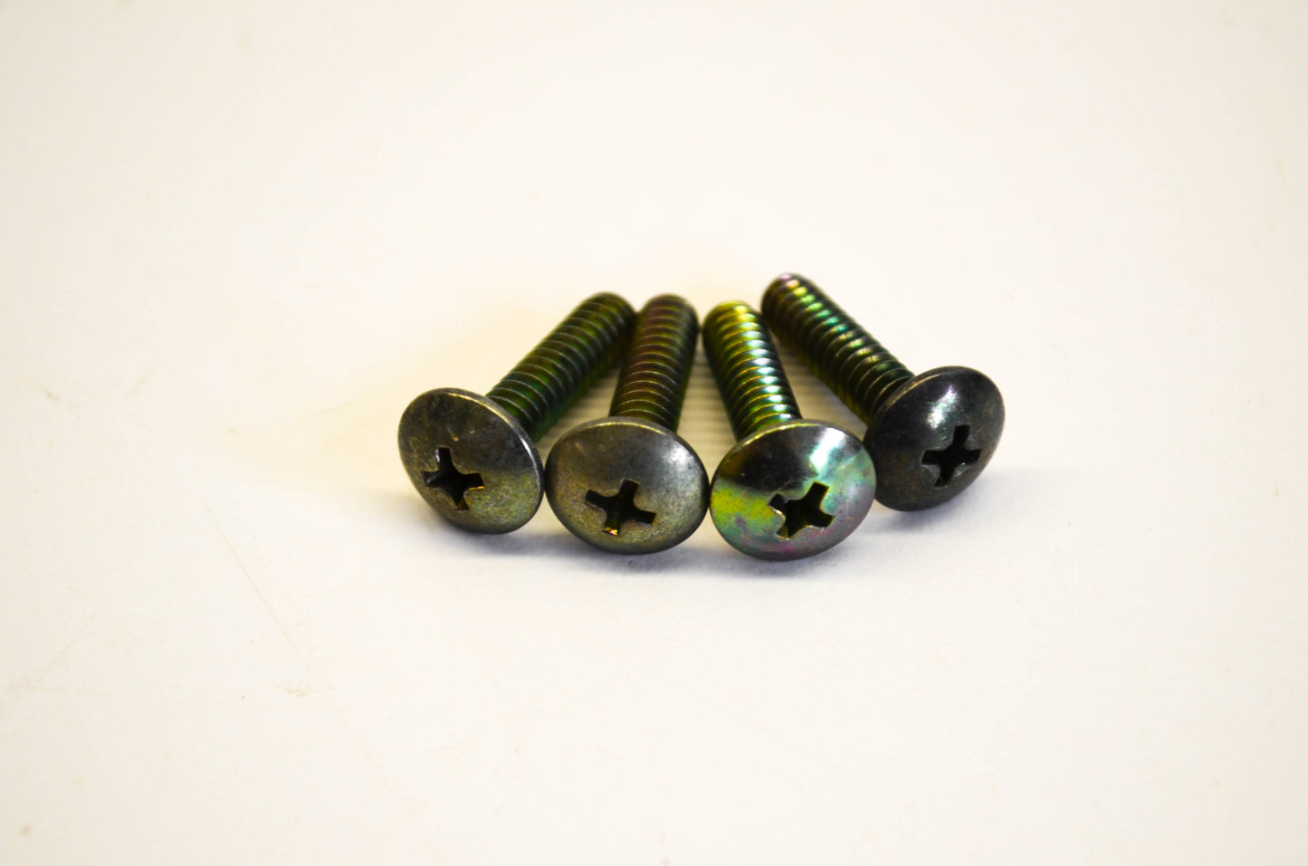 New OEM Arctic Cat 8007-400 Screws Qty 4 NOS