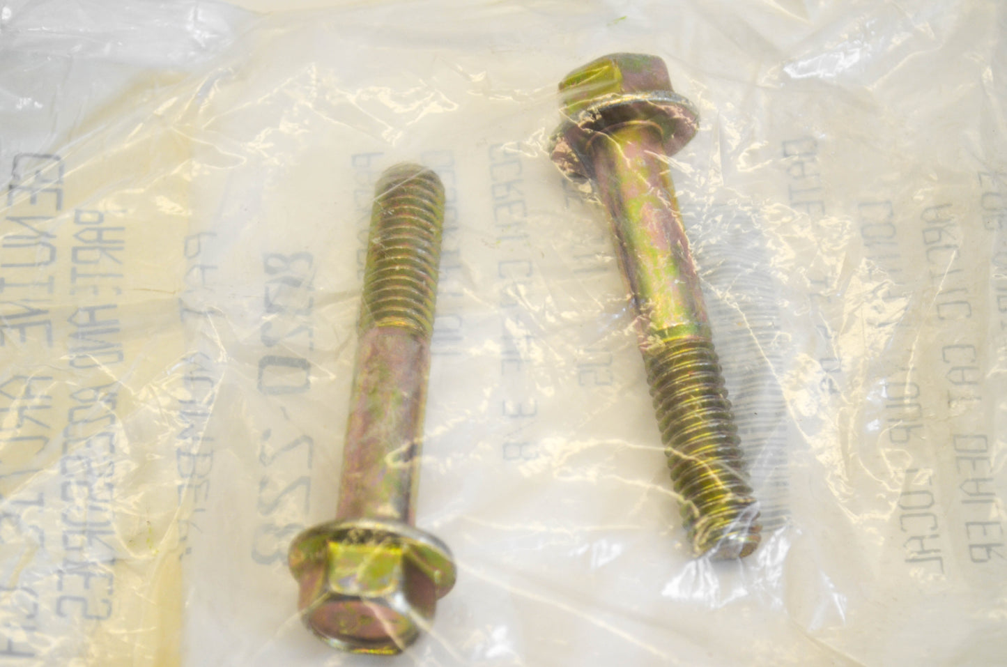 New QTY 2 OEM Arctic Cat 8020-228 Cap Screws NOS