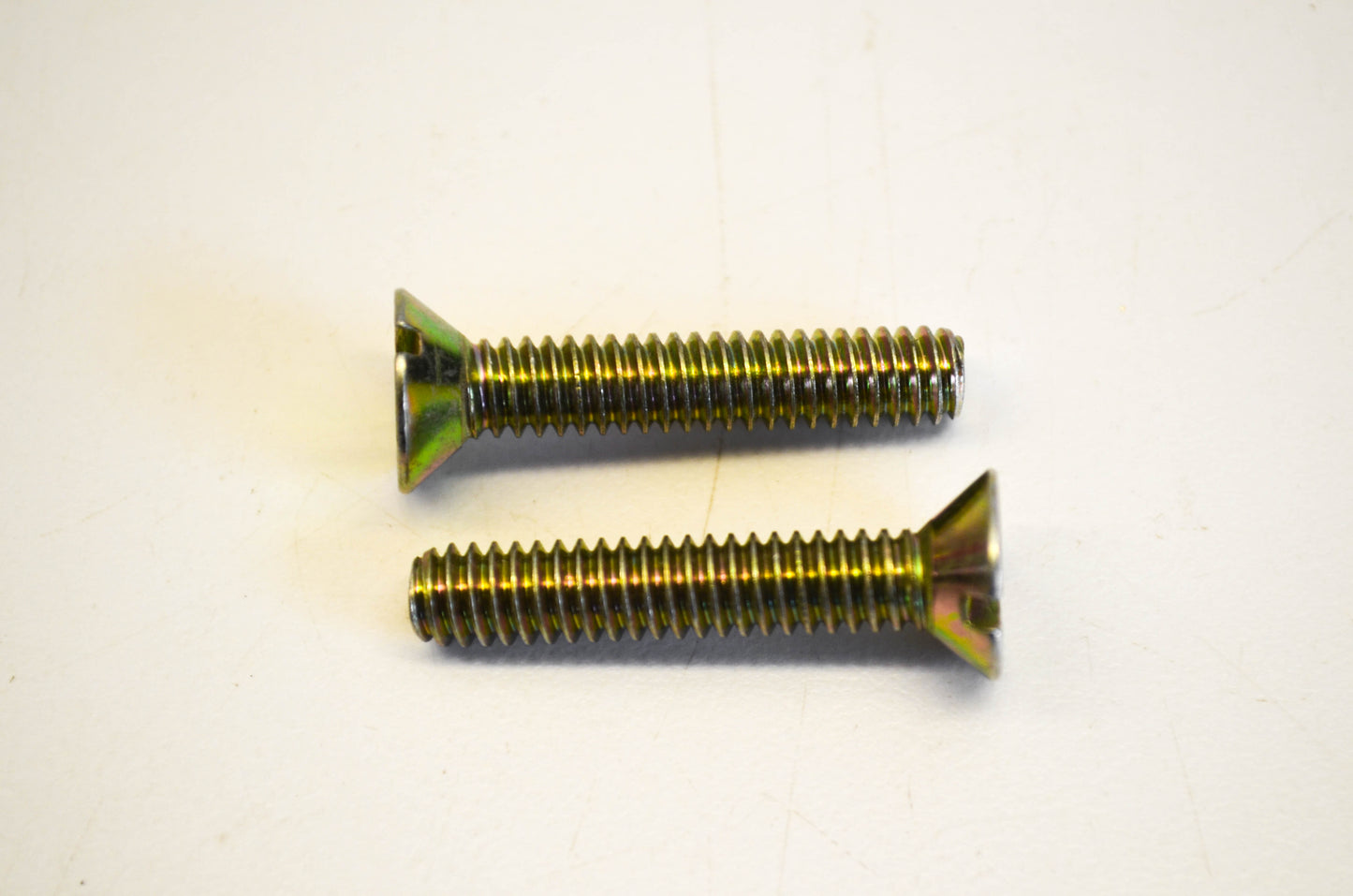 New OEM Arctic Cat 0123-190 Machine Screws Qty 2 NOS