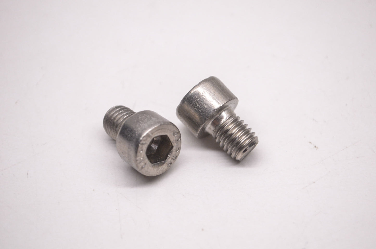 OEM Arctic Cat 0624-174 Cap Screw HSH 8MM 1.25Px10MM - SS Qty 2 NOS
