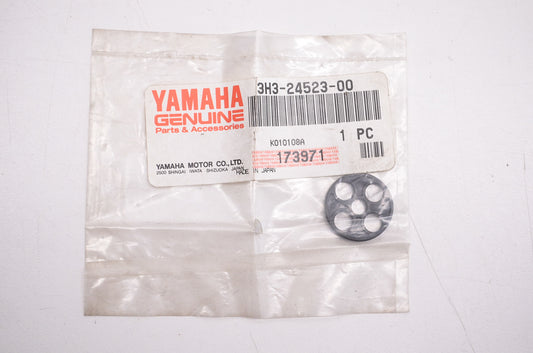 OEM Yamaha 3H3-24523-00-00 Valve NOS