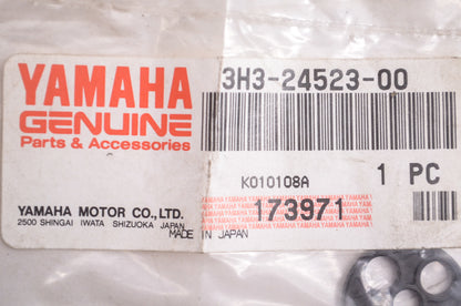 OEM Yamaha 3H3-24523-00-00 Valve NOS