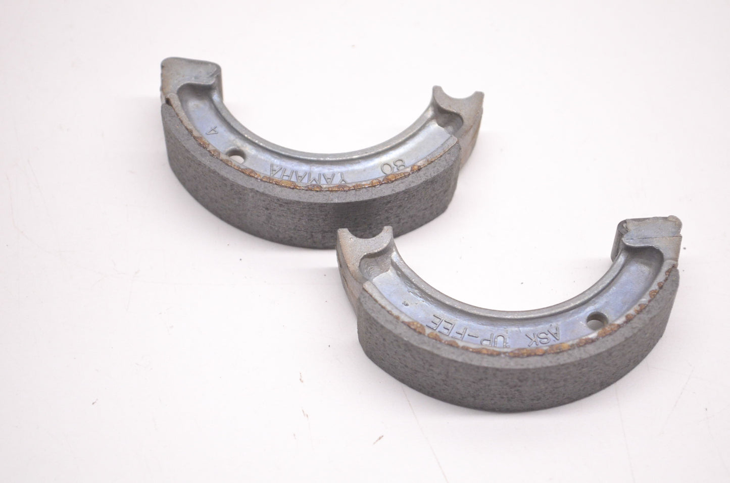 OEM Yamaha 3PT-W2535-10-00 Brake Shoe Set NOS