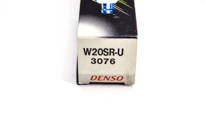 Denso W20SR-U, 3076 Spark Plug Qty 2 NOS
