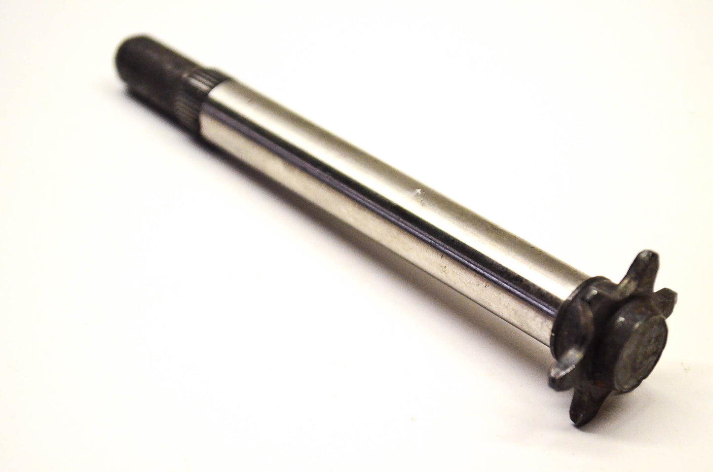 MTD 711-1168 Output Shaft NOS