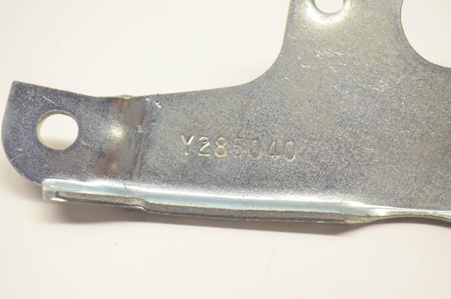 Aftermarket Y285040 Control Bracket NOS