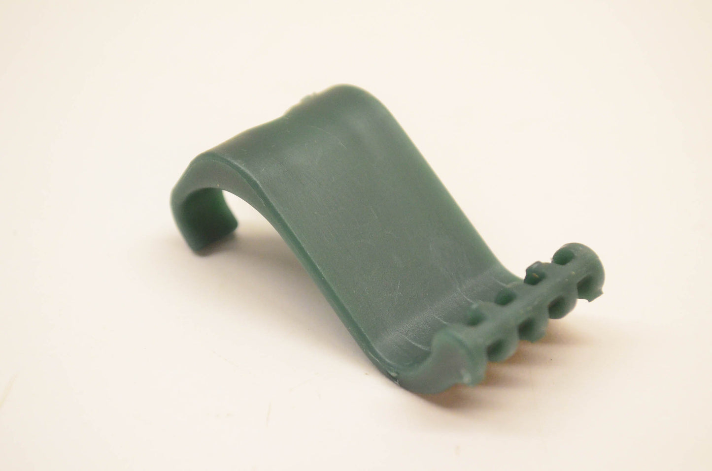Rubbermaid 5A12 5 Big Max Shed Clip NOS