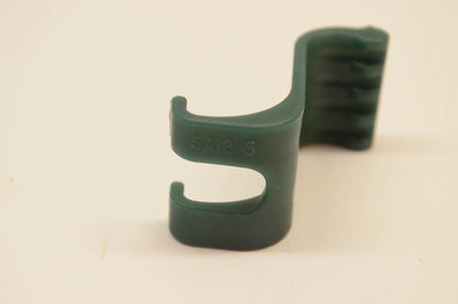 Rubbermaid 5A12 5 Big Max Shed Clip NOS