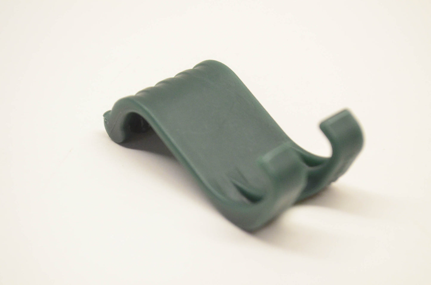 Rubbermaid 5A12 2 Big Max Shed Clip NOS