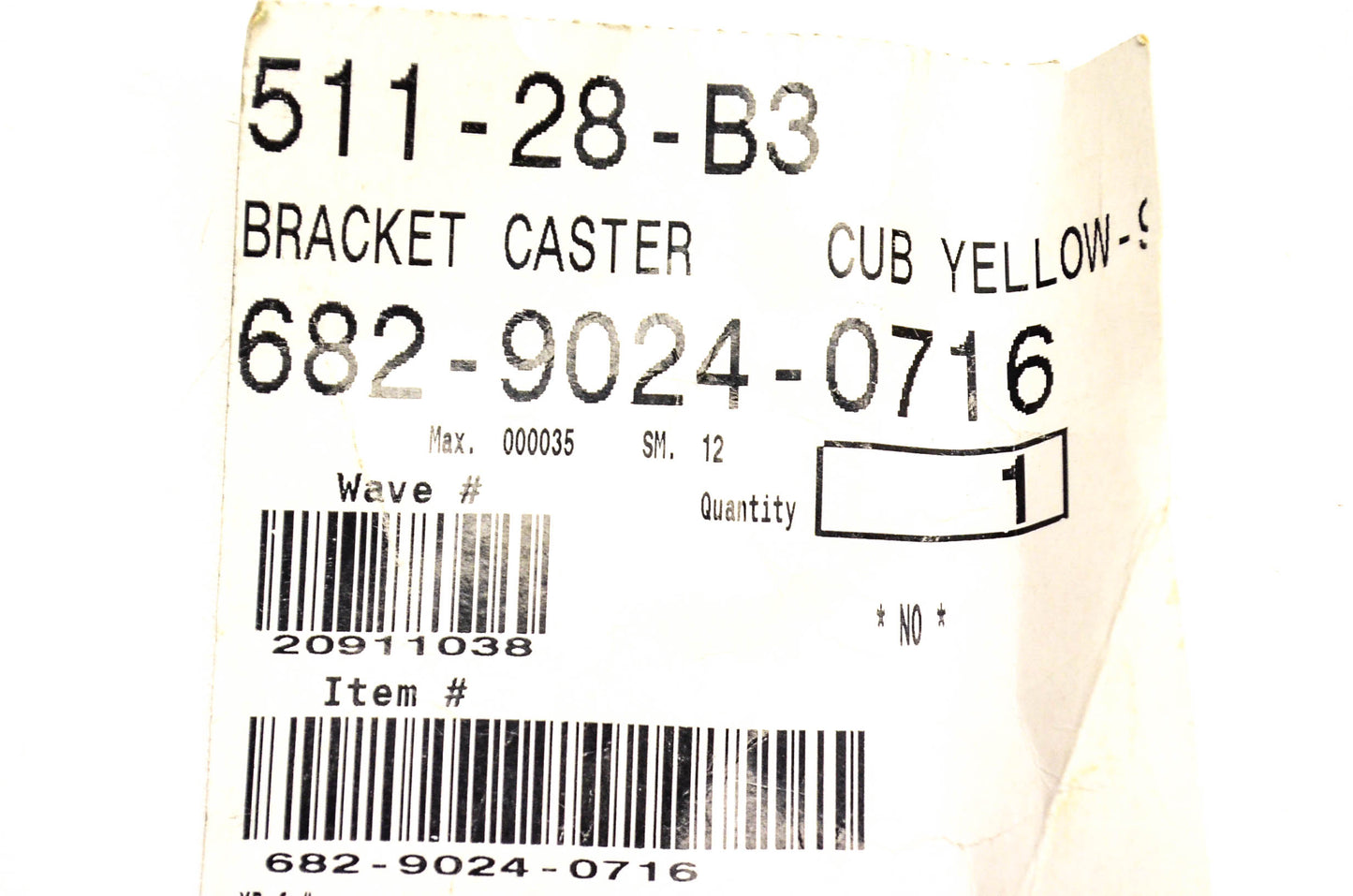 Cub Cadet 682-9024-0716, 682-9024 Caster Bracket NOS