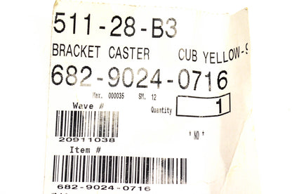 Cub Cadet 682-9024-0716, 682-9024 Caster Bracket NOS