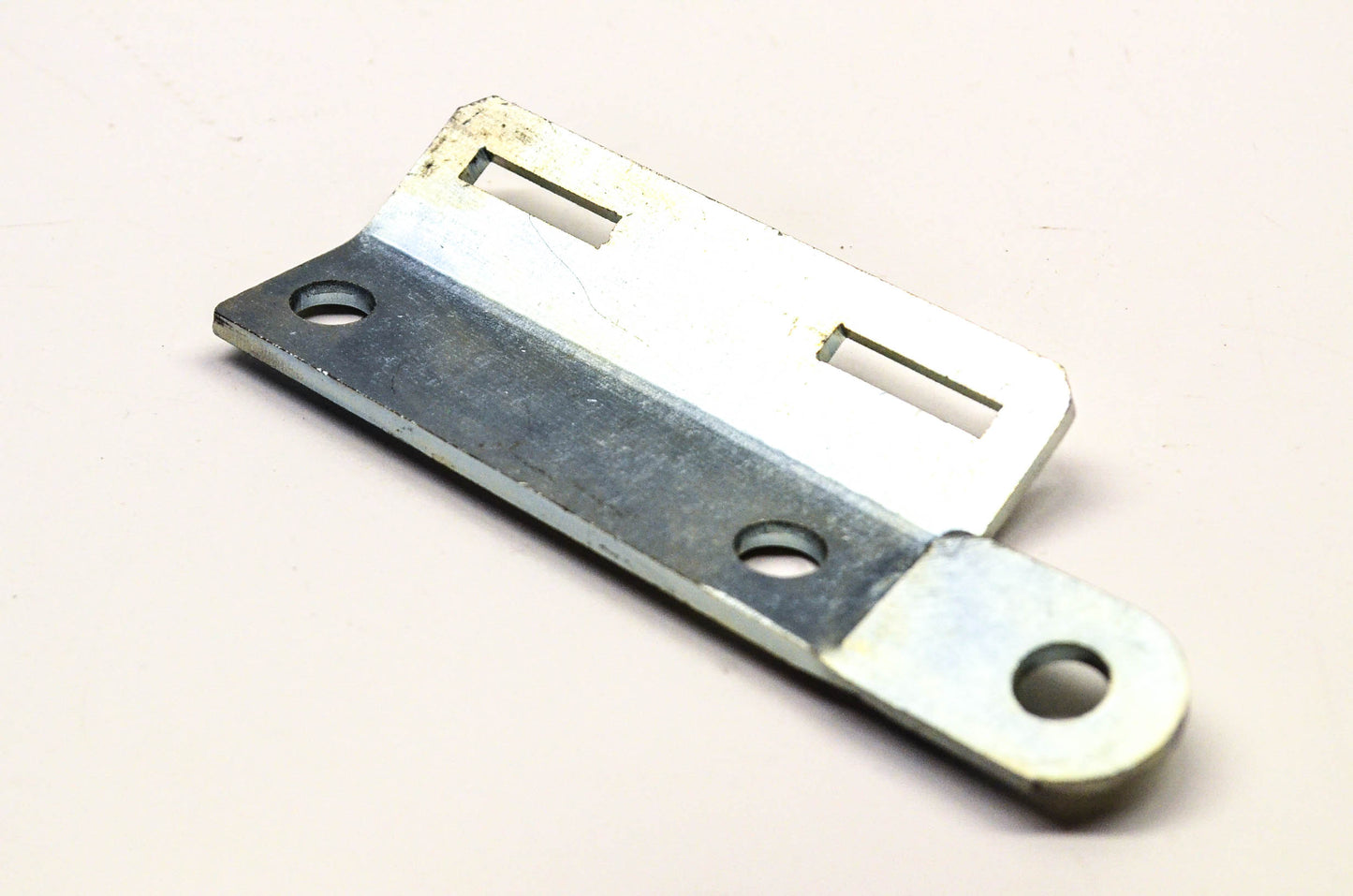 New OEM Husqvarna 506757901, 506 75 79-01 Bracket NOS
