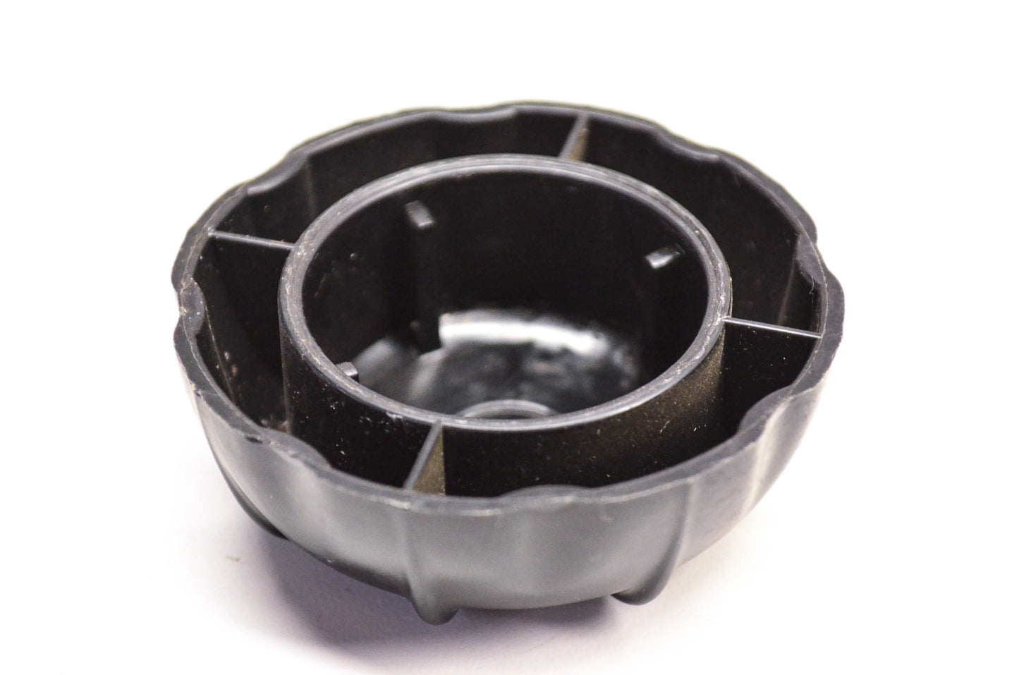 MTD 731-22901 Hub Cap NOS