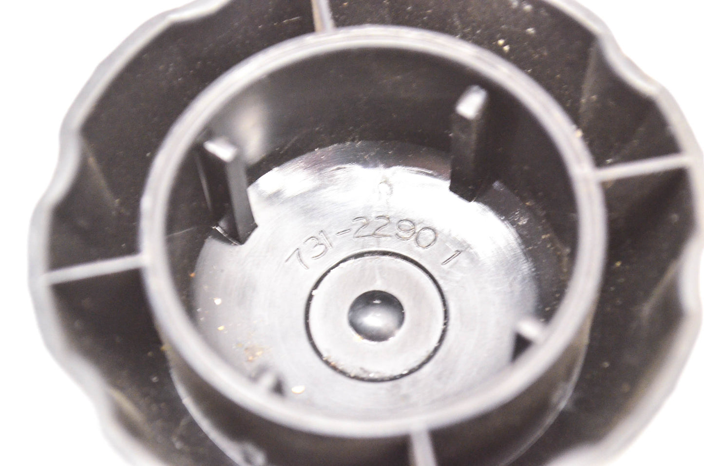 MTD 731-22901 Hub Cap NOS
