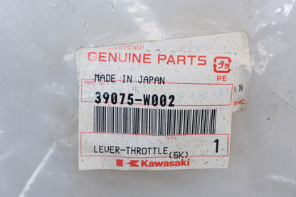 New OEM Kawasaki 39075-W002 Throttle Lever Kit NOS